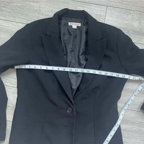 Pendleton Black Blazer - Picture 4 of 6